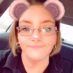 Meet your Posher, Annette